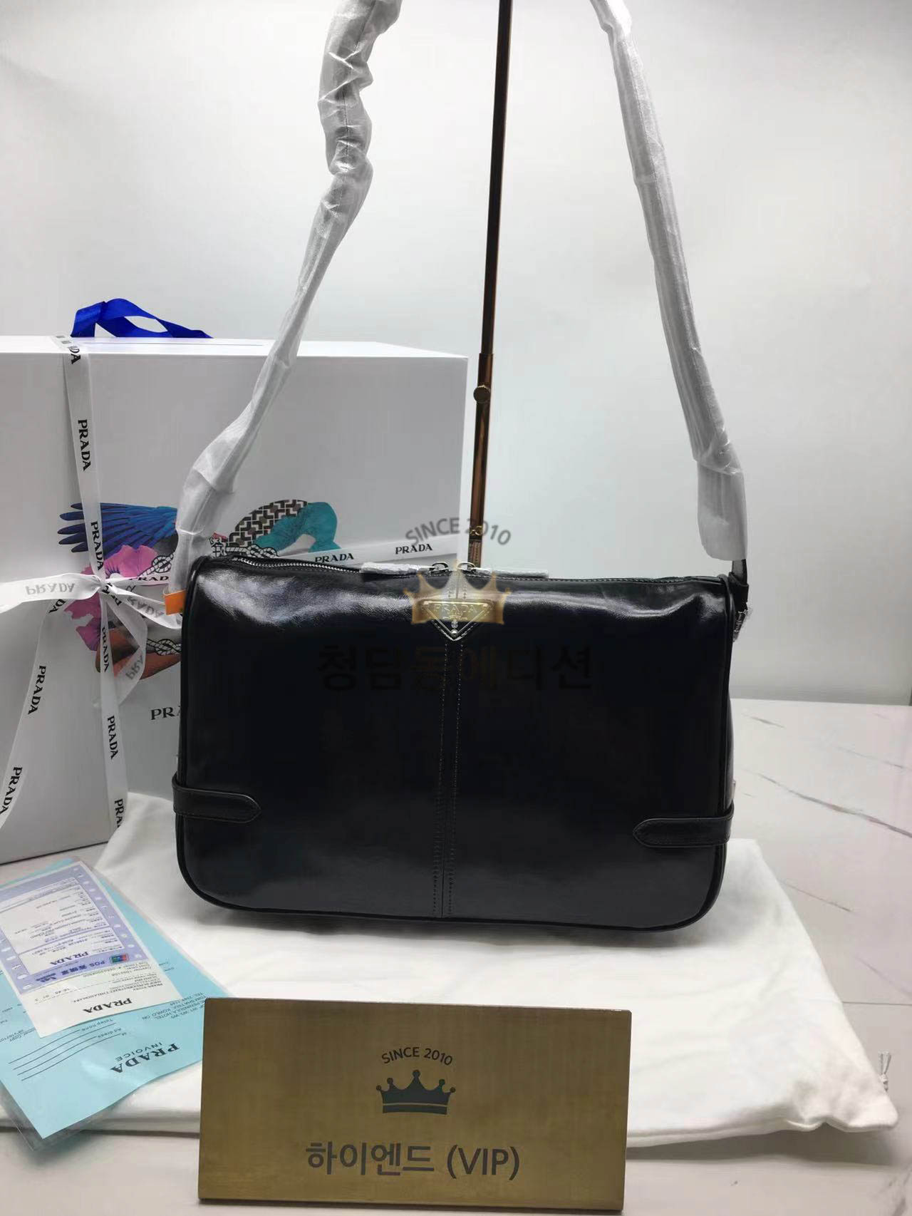 프라다 가죽 숄더백 2VH187
