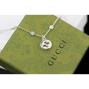 구찌 인터로킹G 목걸이