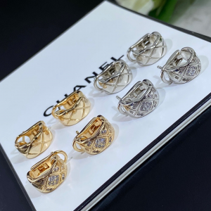 샤넬 코코크러쉬 다이아 귀걸이 (컬러 골드, 화이트골드)