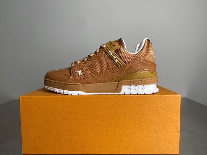 루이비통 트레이너 스니커즈 (남녀공용)