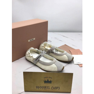 미우미우 플룸 발레리나 스니커즈 (바디가죽 스웨이드)