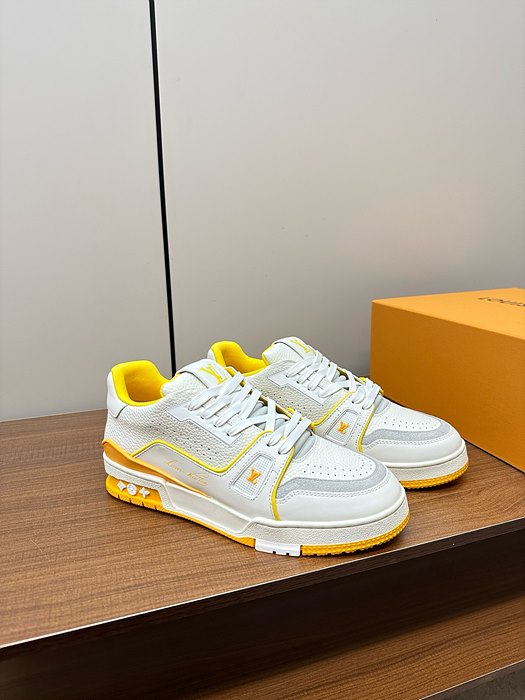 루이비통 트레이너 스니커즈 (남녀공용)