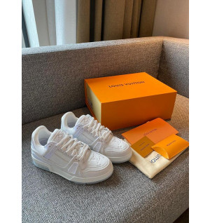 루이비통 트레이너 스니커즈 (남성용)