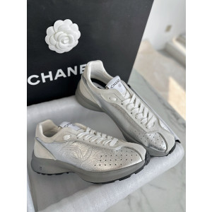 샤넬 크루즈 스니커즈