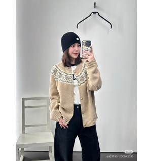 셀린느 노르딕 패턴 니트 가디건