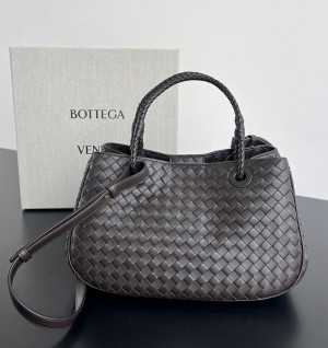 보테가베네타 바스켓 836261