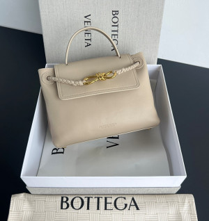 보테가베네타 스몰 차오 차오 836940