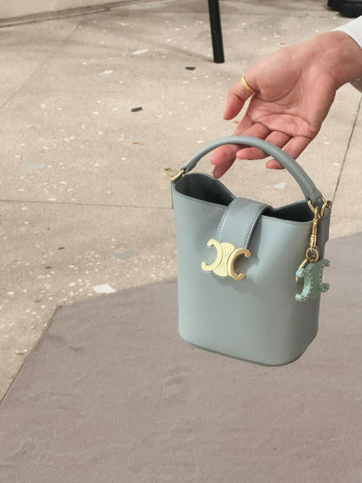 셀린느 미니 루이즈 버킷 10N473
