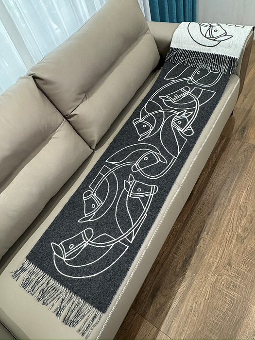 에르메스 H 카사크 앙트렐락 에퀘스트르 캐시미어 머플러