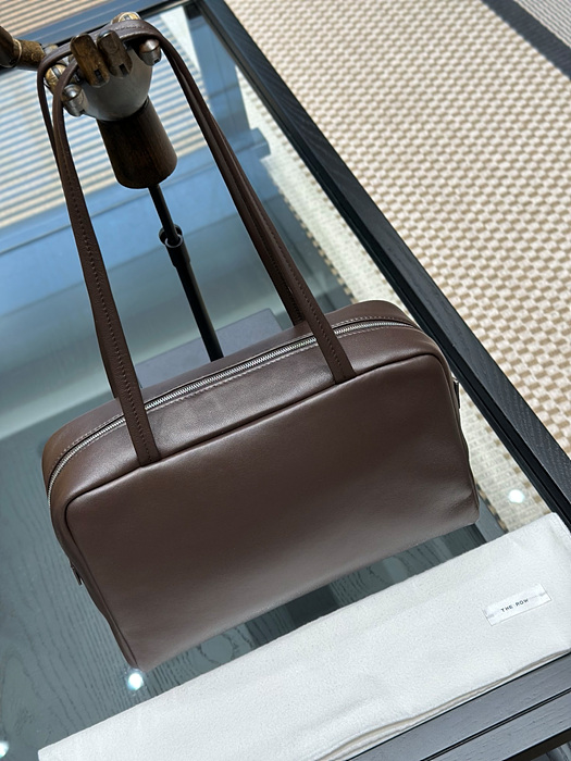 더 로우 아스트라 볼링백 나파 풀 램스킨레더