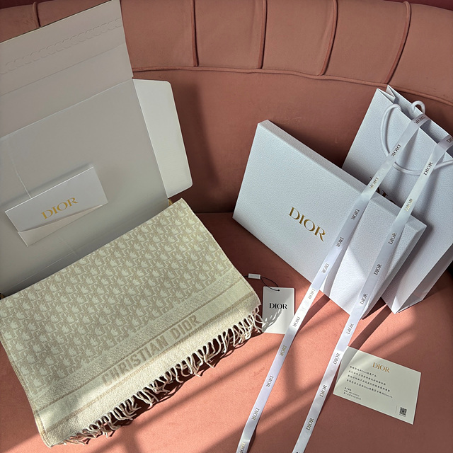 디올 로고 캐시미어 머플러