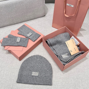 미우미우 로고 니트 비니 / 장갑 / 머플러