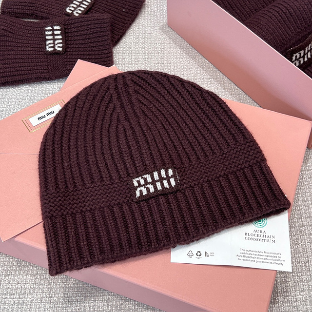 미우미우 로고 니트 비니 / 장갑 / 머플러