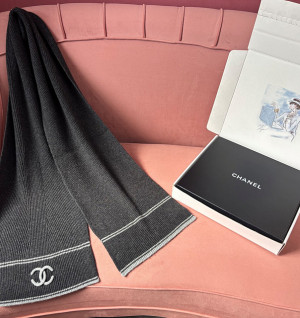 샤넬 CC 로고 니트 머플러