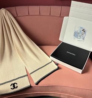 샤넬 CC 로고 니트 머플러