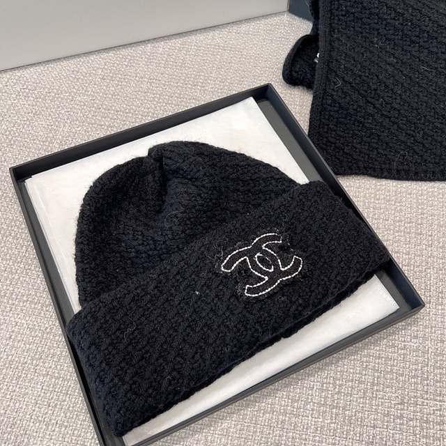 샤넬 캐시미어 CC 로고 비니 & 머플러