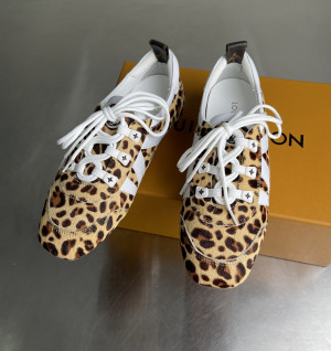 루이비통 스니커리나 (남녀공용)